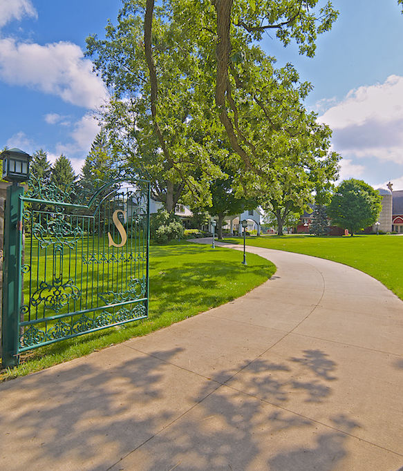 StoneGate Farm driveway
